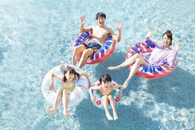 湯快リゾート 夏休みはプールで